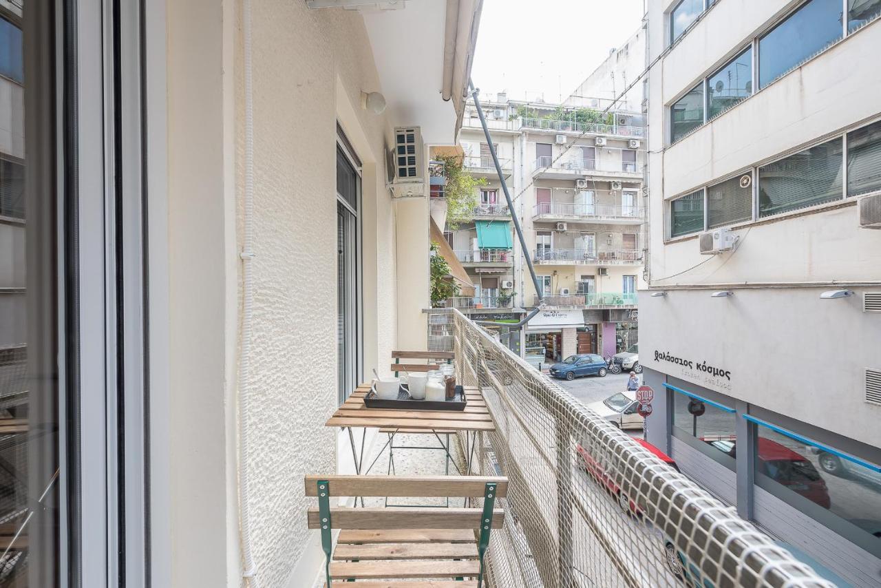 Modern City Apartment By Cloudkeys Atenas Exterior foto